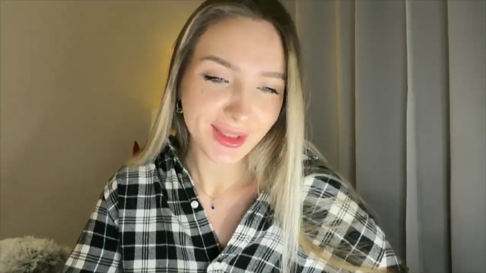 Gallery image thumbnail from My_Diana's myfreecams stream on, 01/29/2025, 23:27 image 14 of 20