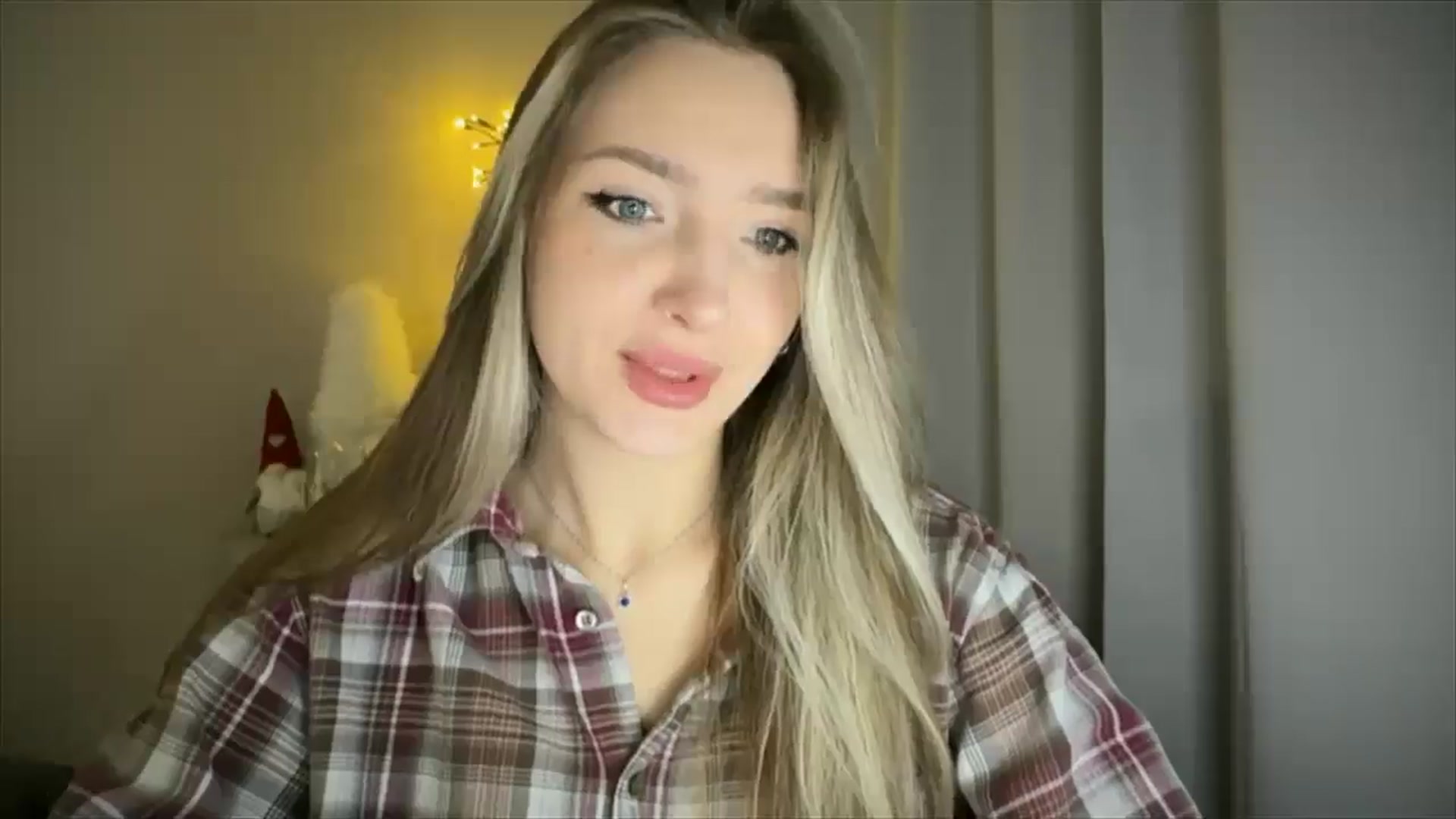Gallery image thumbnail from My_Diana's myfreecams stream on, 02/02/2025, 17:01 image 6 of 20