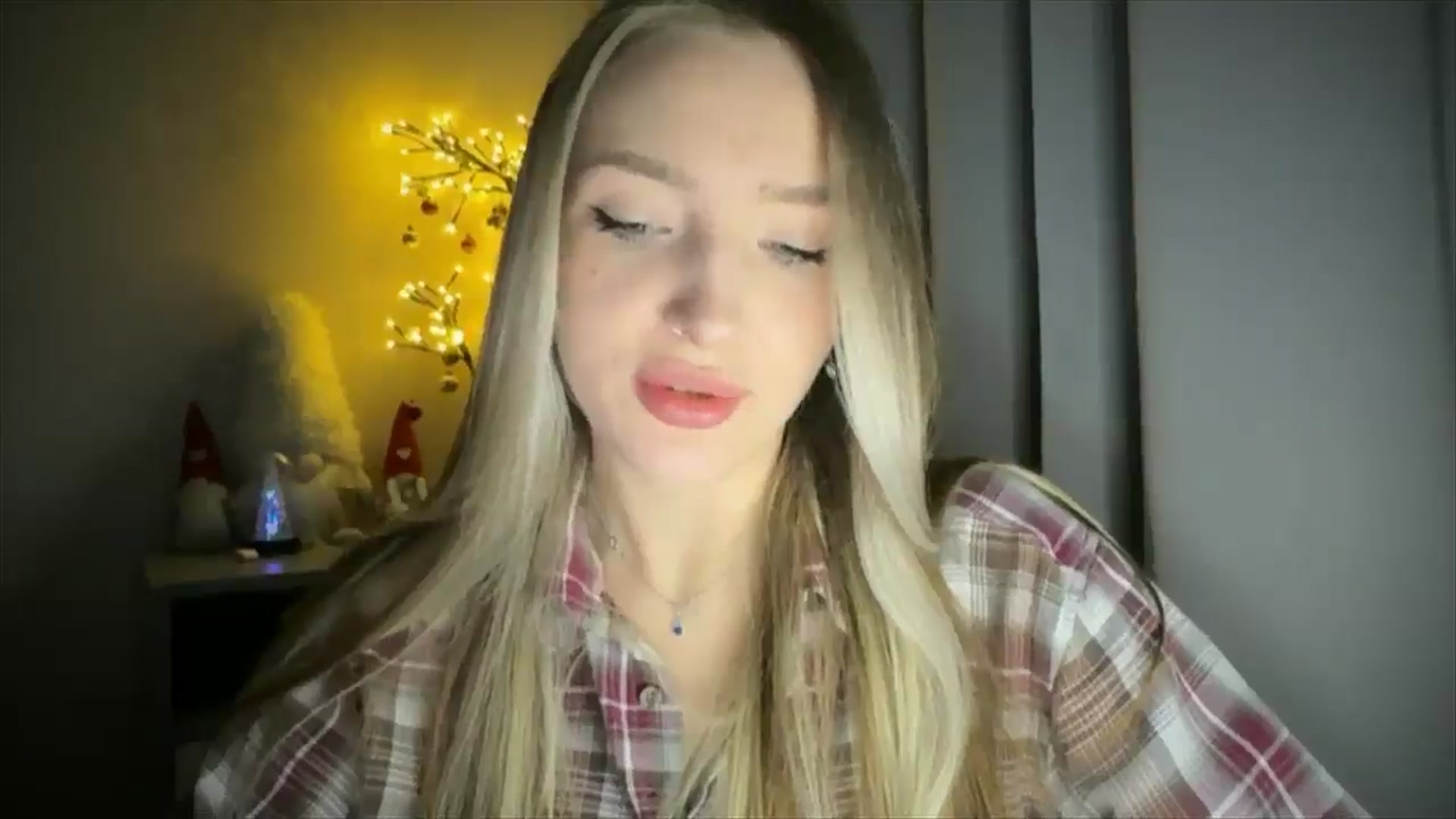 Gallery image thumbnail from My_Diana's myfreecams stream on, 02/02/2025, 17:01 image 18 of 20