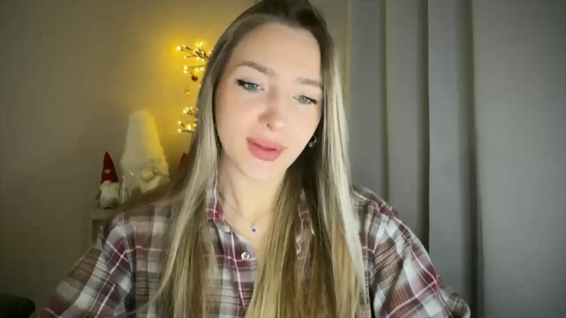 Gallery image thumbnail from My_Diana's myfreecams stream on, 02/02/2025, 17:01 image 3 of 20