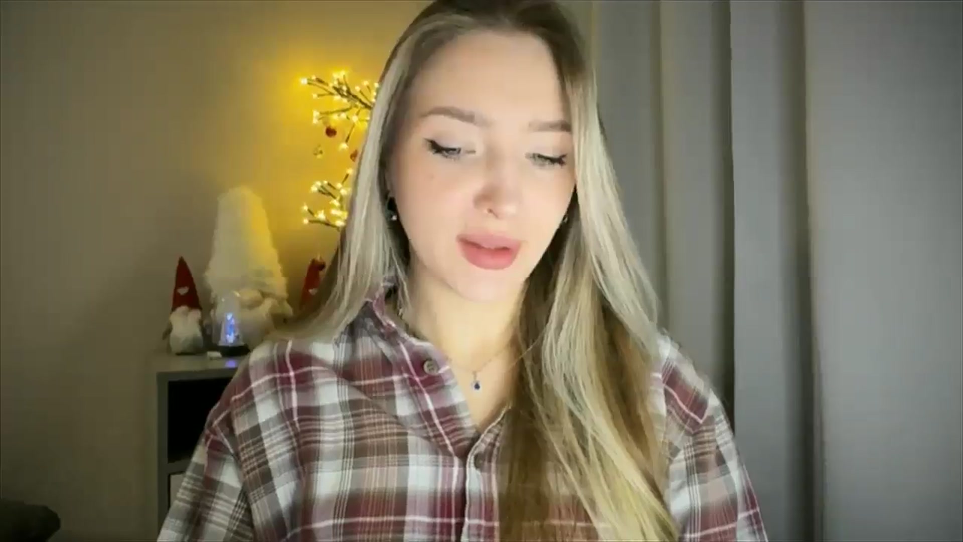 Gallery image thumbnail from My_Diana's myfreecams stream on, 02/02/2025, 17:01 image 9 of 20