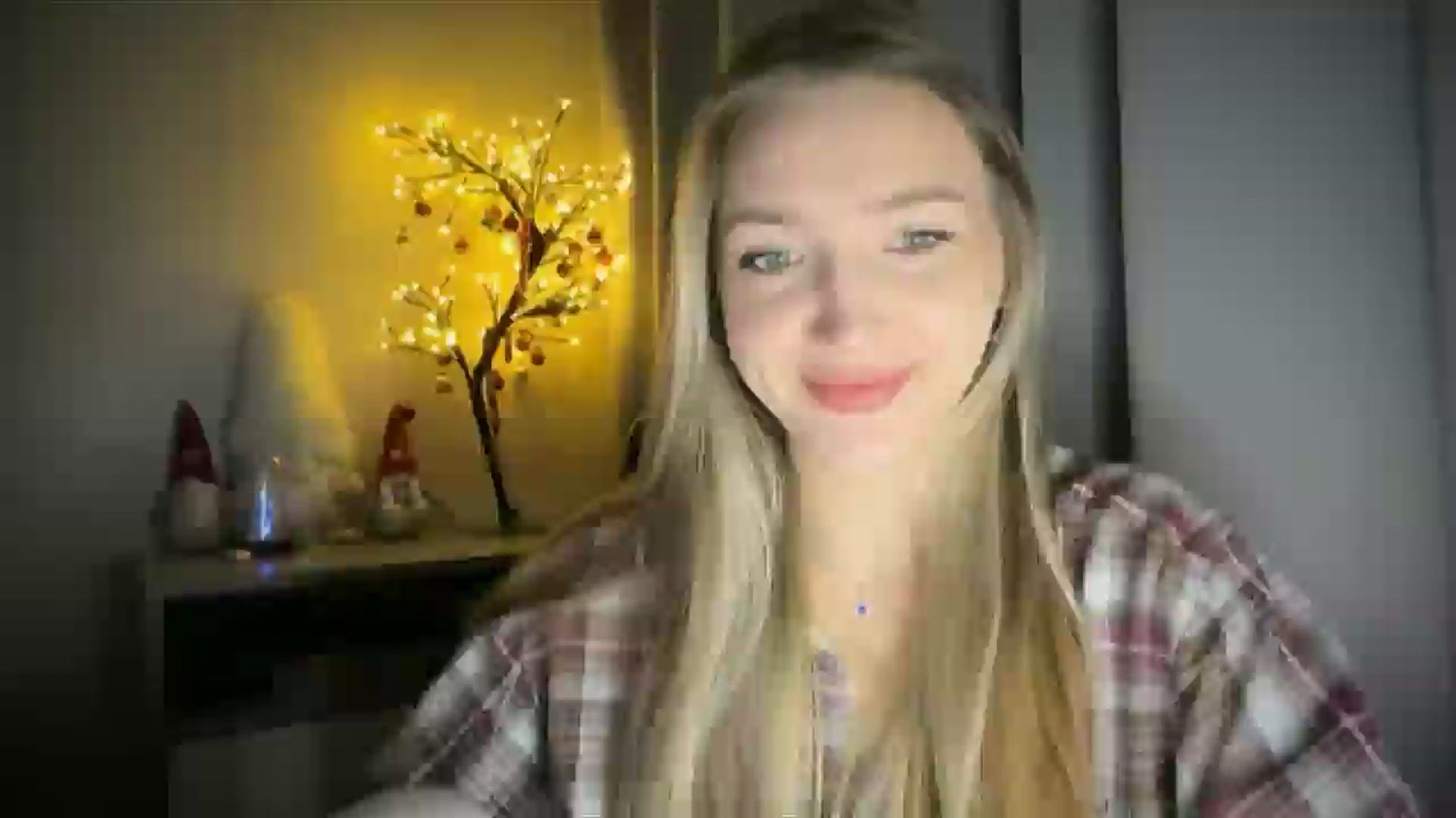 Gallery image thumbnail from My_Diana's myfreecams stream on, 02/02/2025, 17:01 image 19 of 20