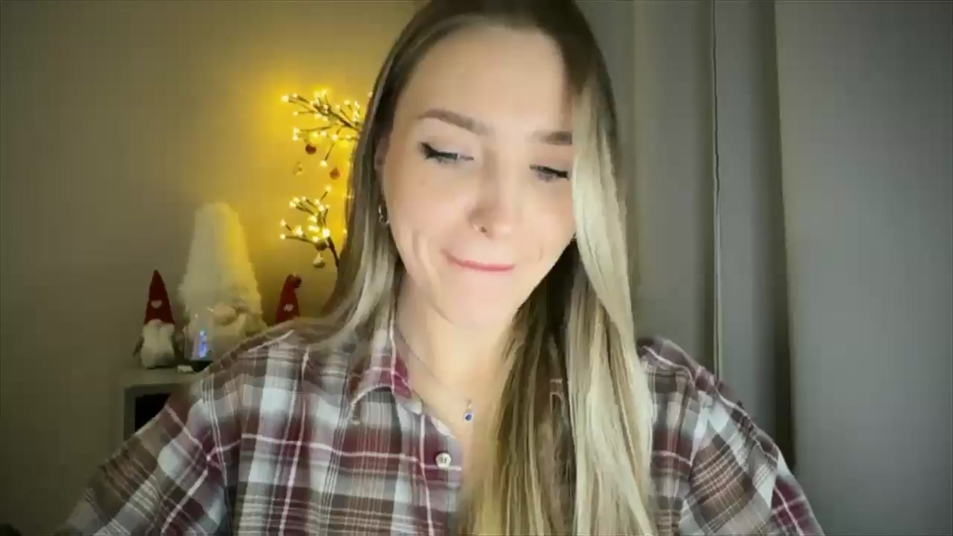 Gallery image thumbnail from My_Diana's myfreecams stream on, 02/02/2025, 21:19 image 14 of 20