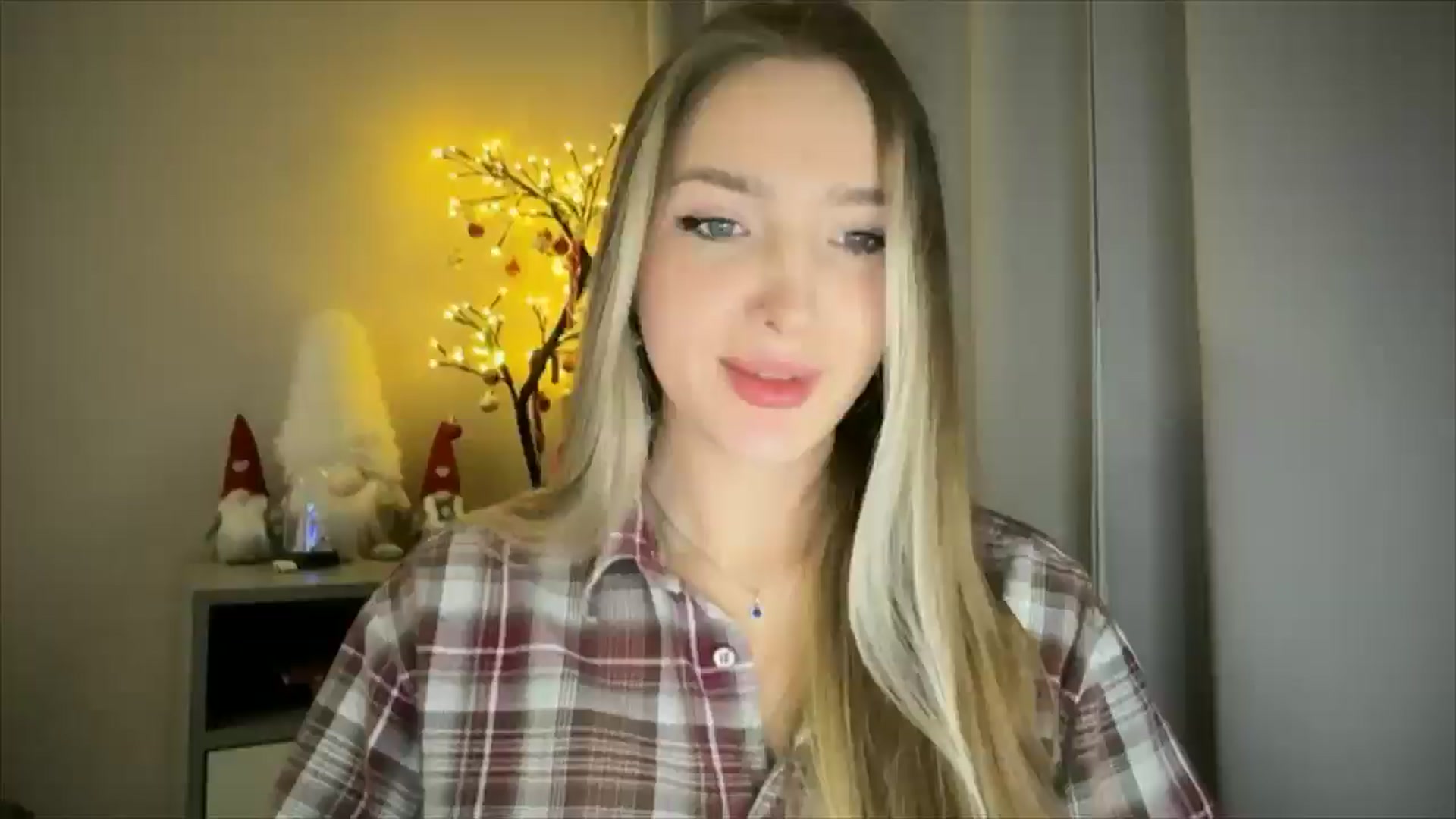 Gallery image thumbnail from My_Diana's myfreecams stream on, 02/02/2025, 21:19 image 3 of 20
