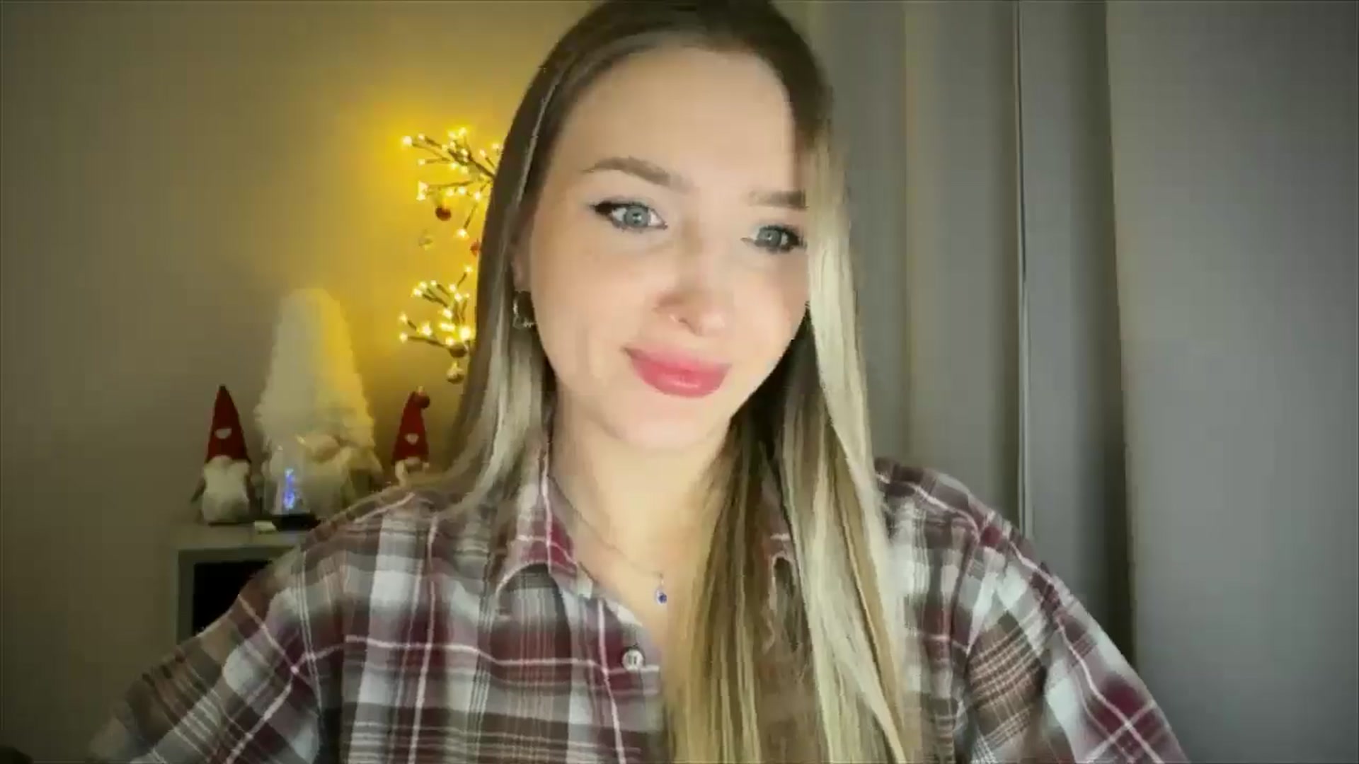 Gallery image thumbnail from My_Diana's myfreecams stream on, 02/02/2025, 21:19 image 15 of 20