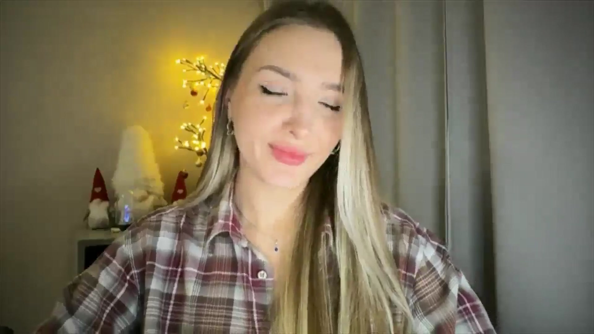 Gallery image thumbnail from My_Diana's myfreecams stream on, 02/02/2025, 21:19 image 11 of 20