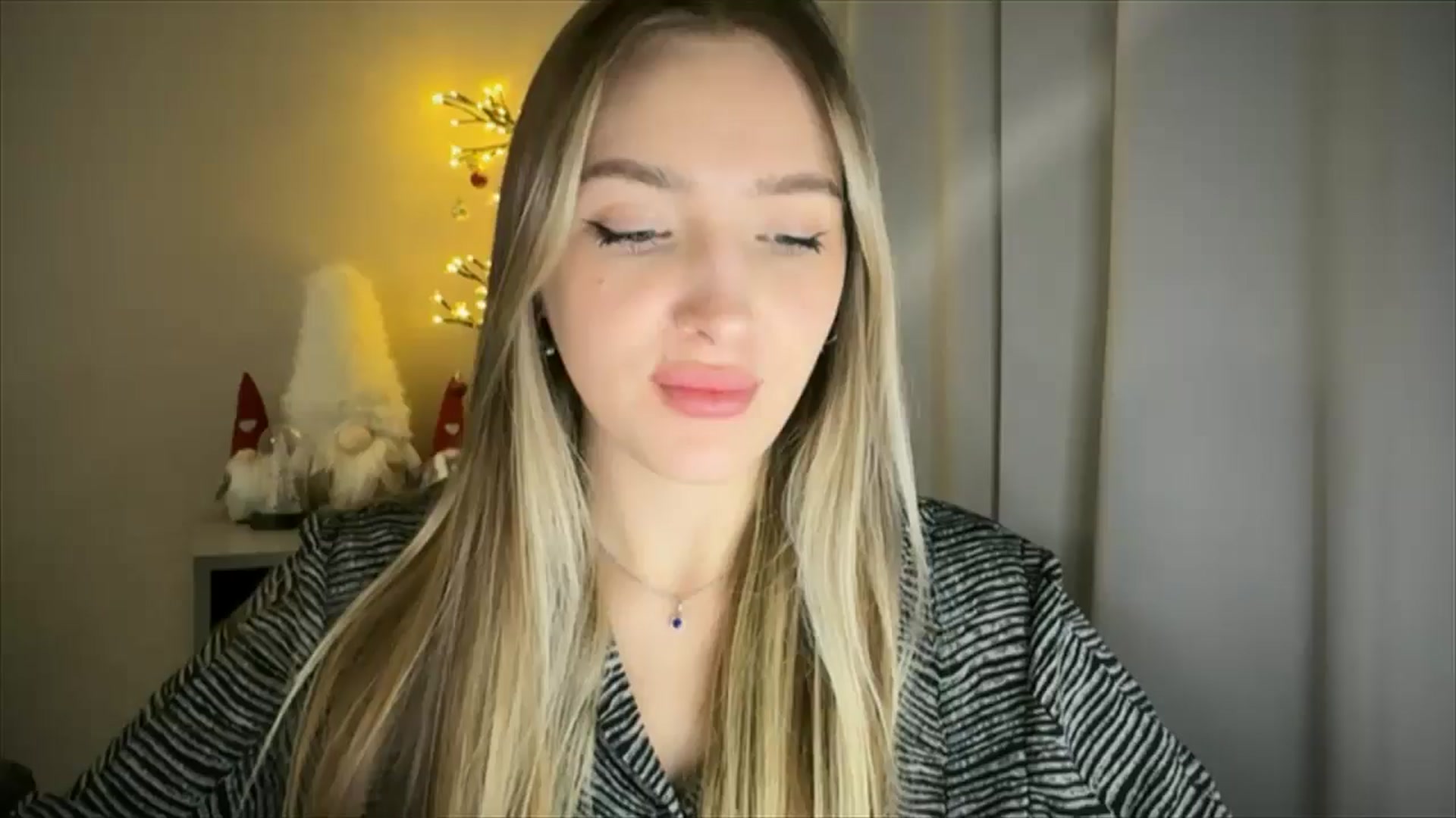 Gallery image thumbnail from My_Diana's myfreecams stream on, 02/04/2025, 20:57 image 1 of 20