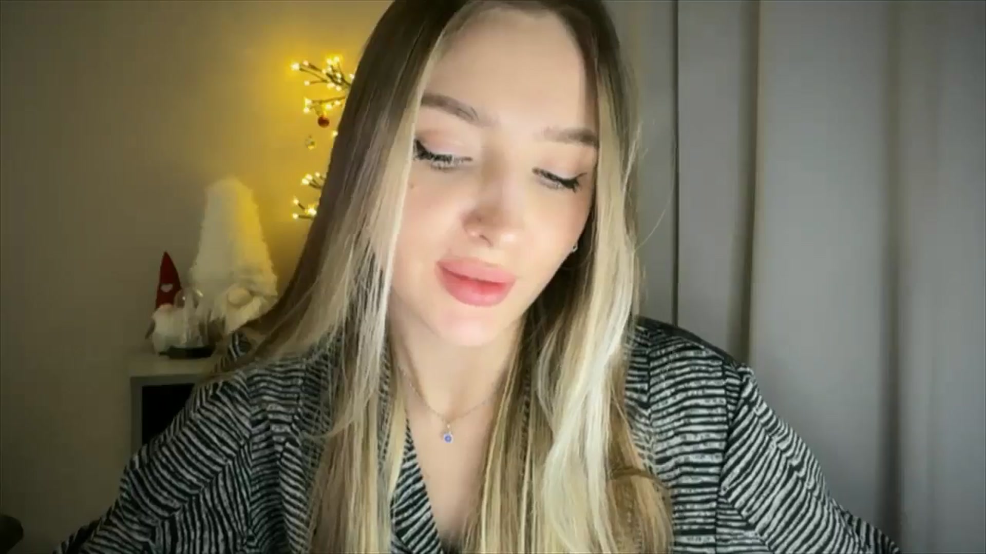 Gallery image thumbnail from My_Diana's myfreecams stream on, 02/04/2025, 20:57 image 18 of 20