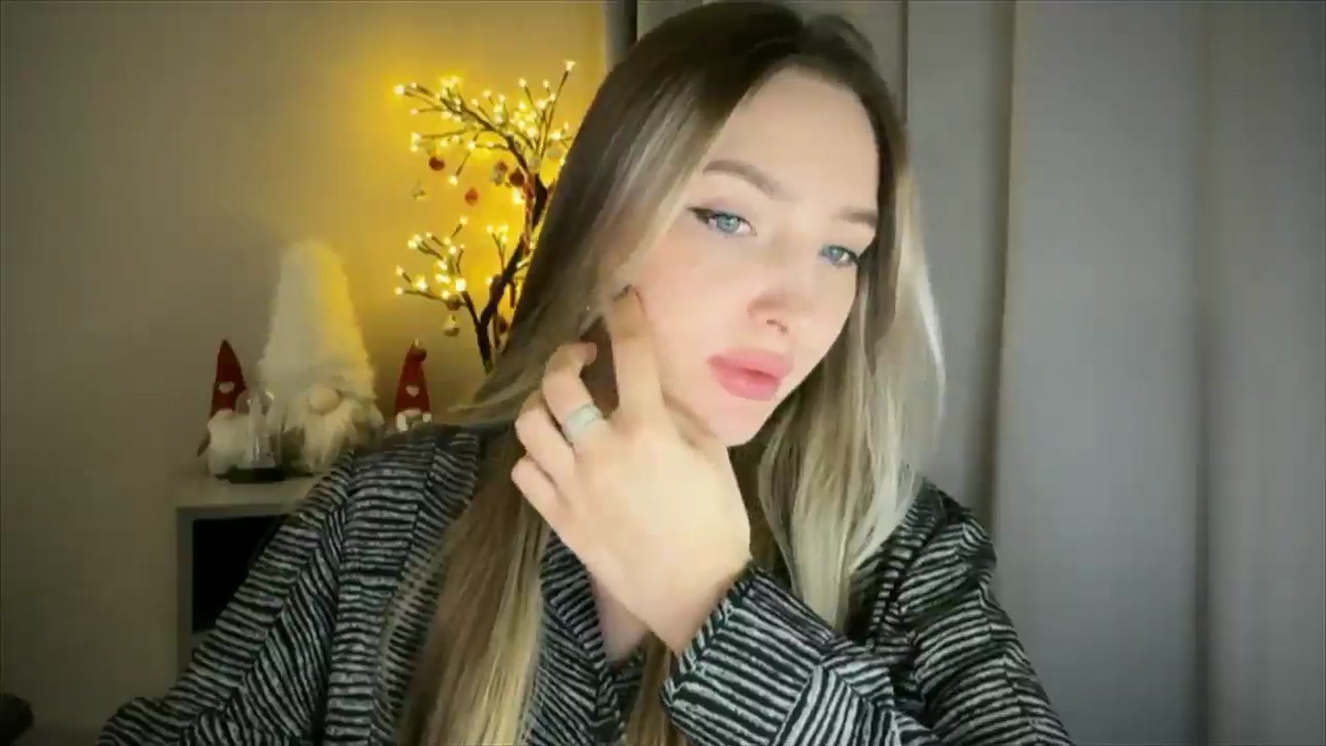 Gallery image thumbnail from My_Diana's myfreecams stream on, 02/04/2025, 20:57 image 15 of 20