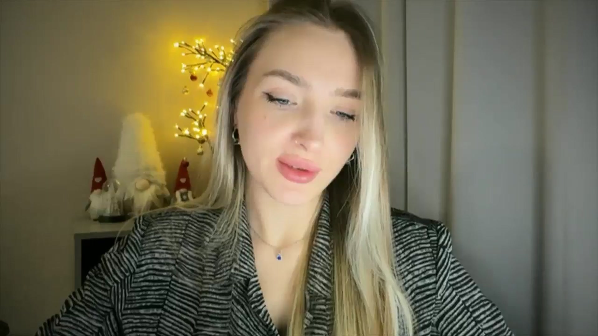 Gallery image thumbnail from My_Diana's myfreecams stream on, 02/04/2025, 22:10 image 14 of 20
