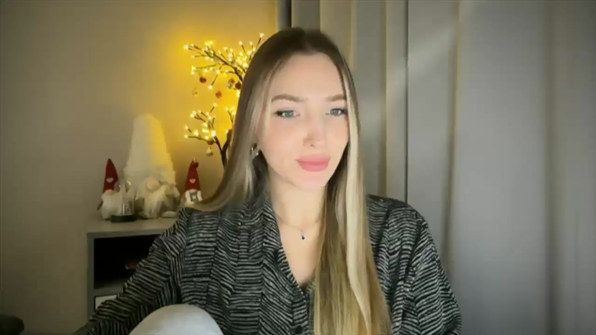 Gallery image thumbnail from My_Diana's myfreecams stream on, 02/04/2025, 22:10 image 4 of 20