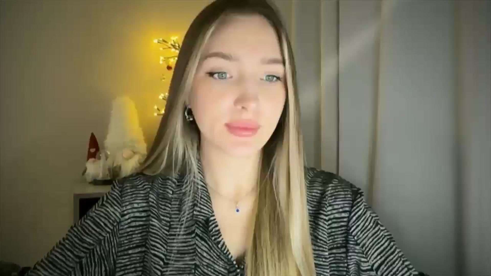 Gallery image thumbnail from My_Diana's myfreecams stream on, 02/04/2025, 22:10 image 1 of 20