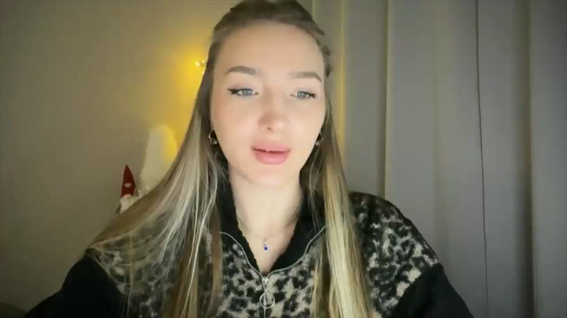 Gallery image thumbnail from My_Diana's myfreecams stream on, 02/05/2025, 14:52 image 1 of 20