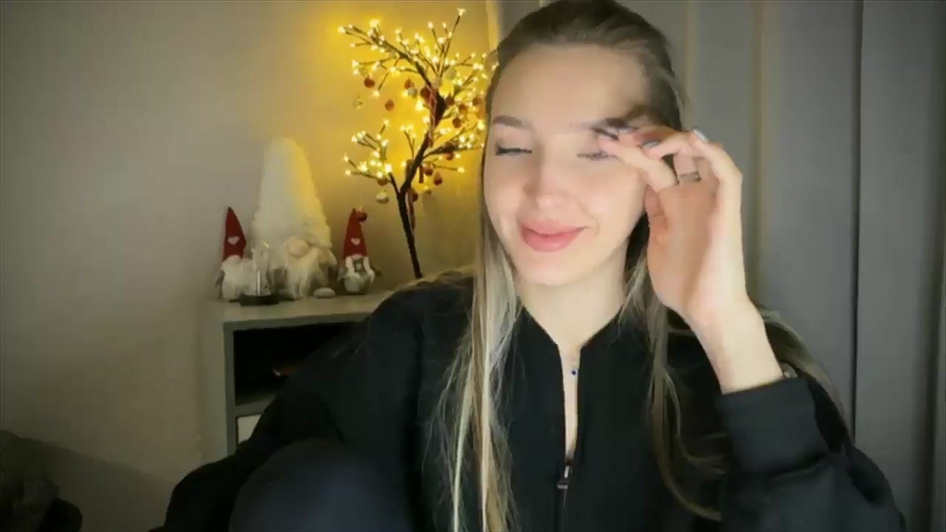 Gallery image thumbnail from My_Diana's myfreecams stream on, 02/05/2025, 21:54 image 19 of 20