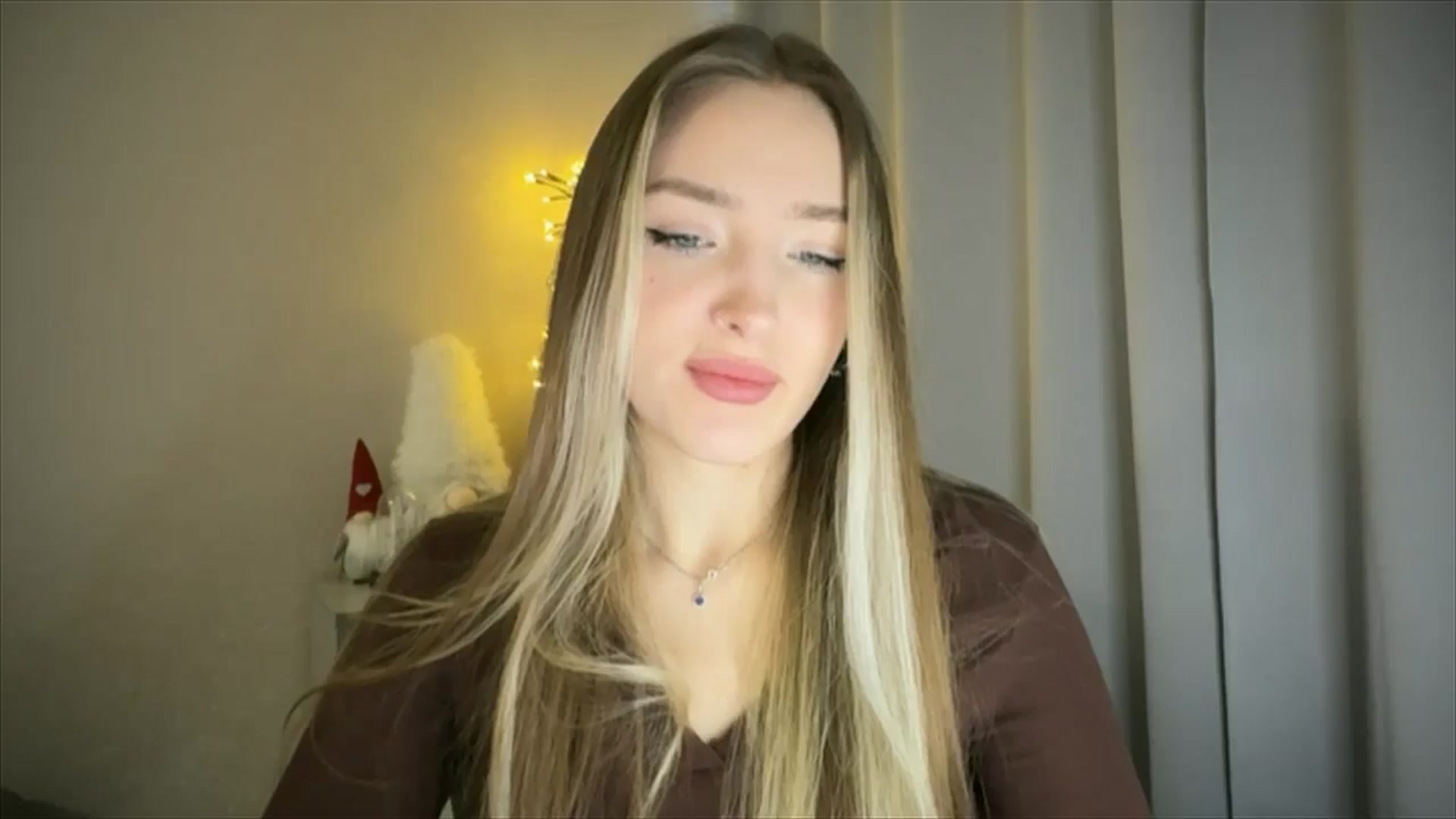 Gallery image thumbnail from My_Diana's myfreecams stream on, 02/06/2025, 14:17 image 7 of 20