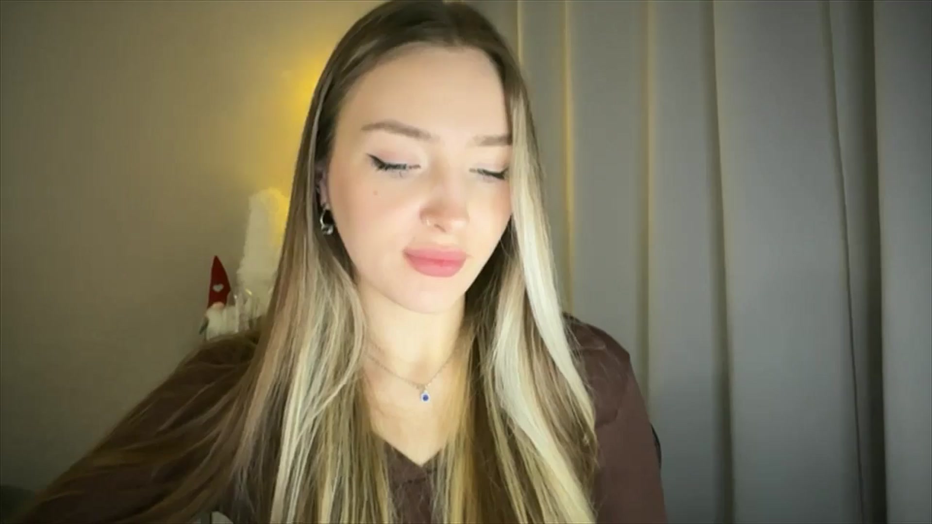 Gallery image thumbnail from My_Diana's myfreecams stream on, 02/06/2025, 16:02 image 14 of 20
