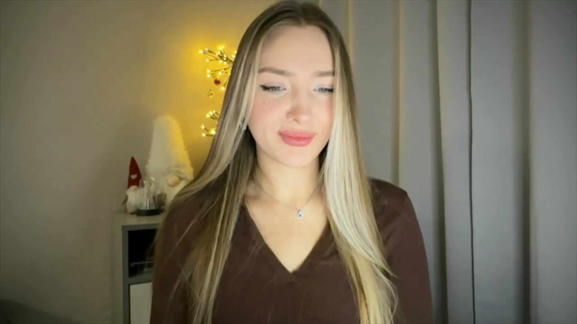Gallery image thumbnail from My_Diana's myfreecams stream on, 02/06/2025, 16:02 image 2 of 20