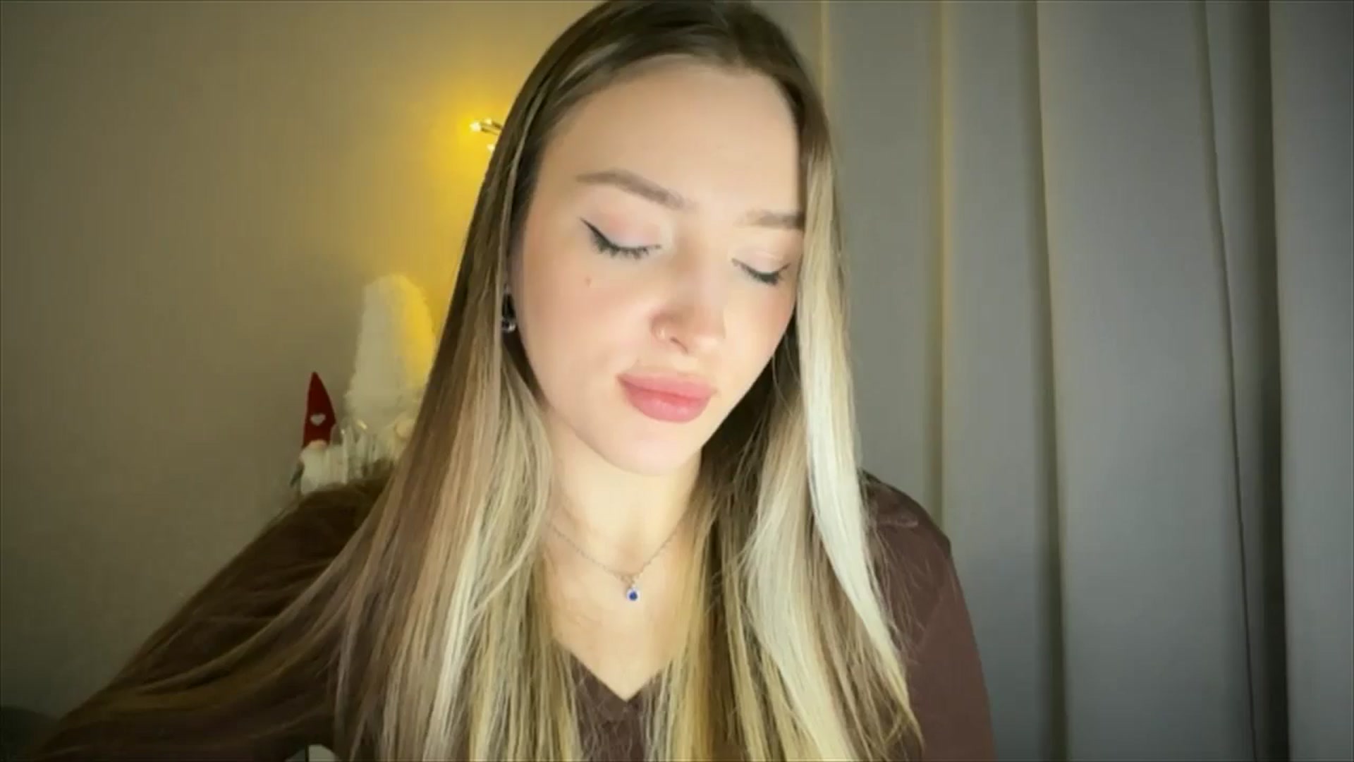 Gallery image thumbnail from My_Diana's myfreecams stream on, 02/06/2025, 16:02 image 15 of 20