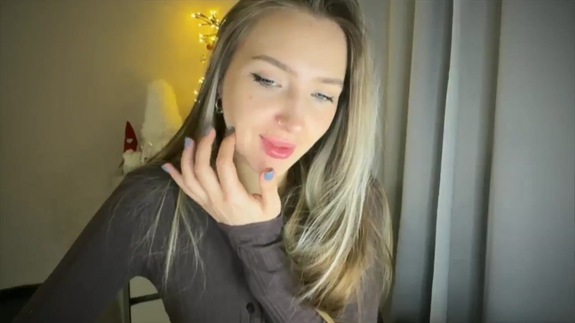 Gallery image thumbnail from My_Diana's myfreecams stream on, 02/09/2025, 21:50 image 12 of 20