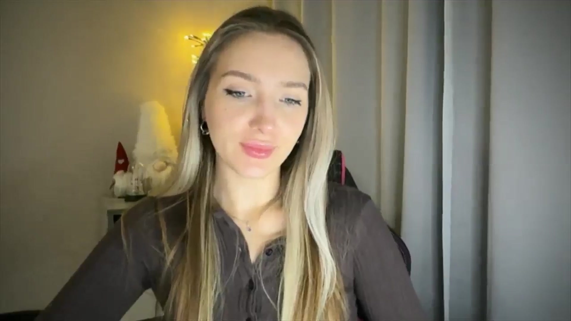 Gallery image thumbnail from My_Diana's myfreecams stream on, 02/09/2025, 21:50 image 7 of 20