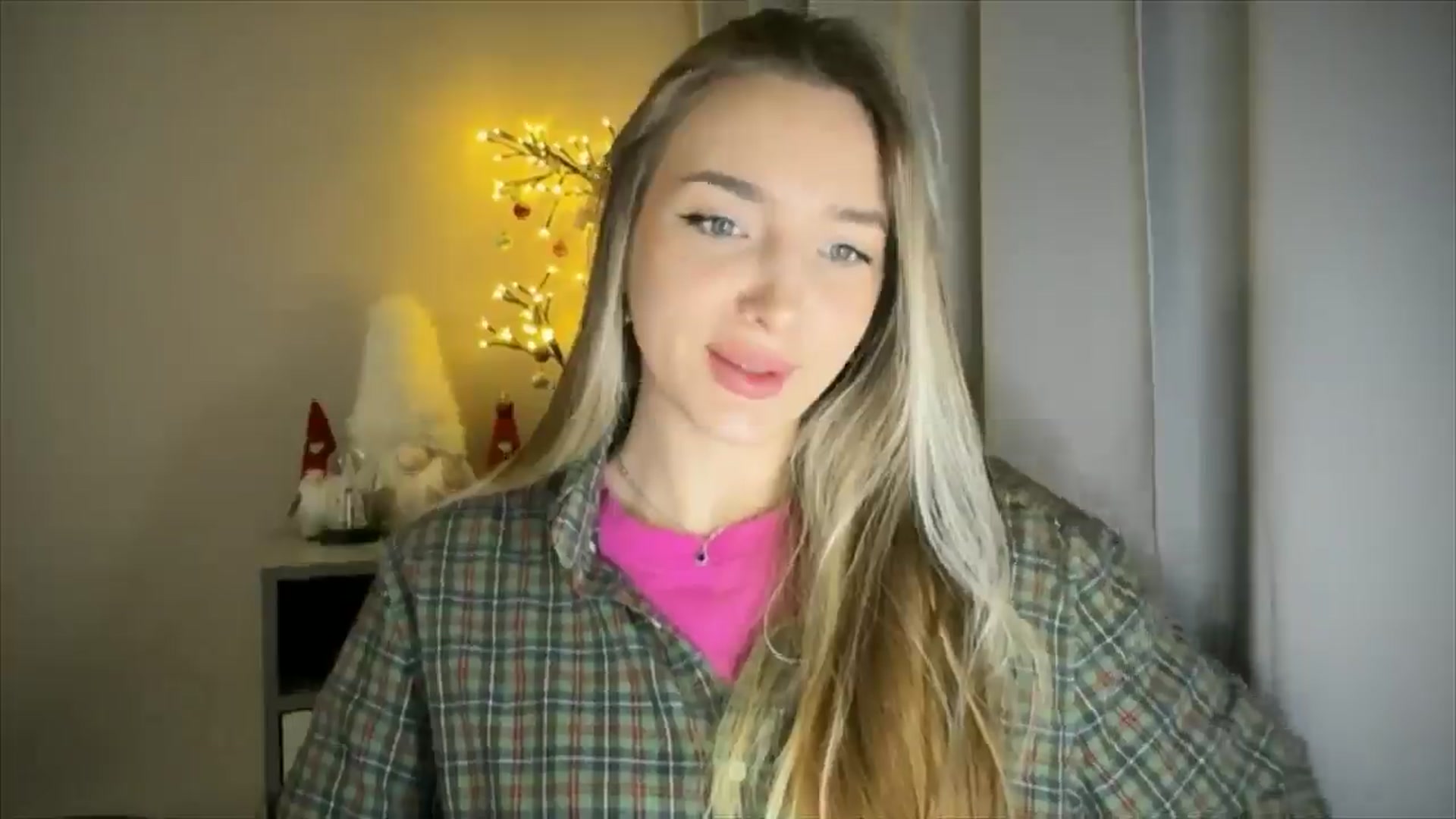 Gallery image thumbnail from My_Diana's myfreecams stream on, 02/11/2025, 20:41 image 12 of 20