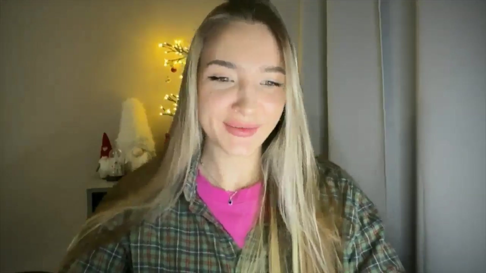 Gallery image thumbnail from My_Diana's myfreecams stream on, 02/11/2025, 20:41 image 17 of 20