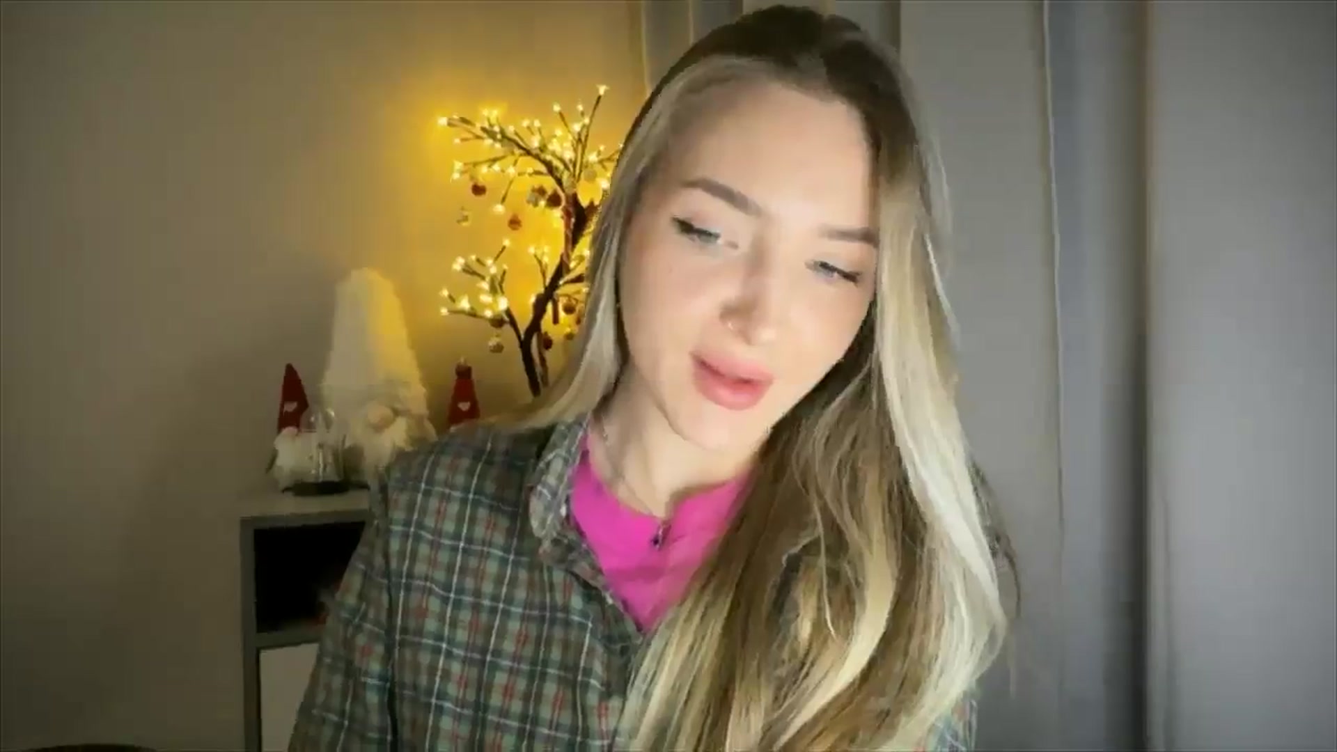 Gallery image thumbnail from My_Diana's myfreecams stream on, 02/11/2025, 20:41 image 10 of 20