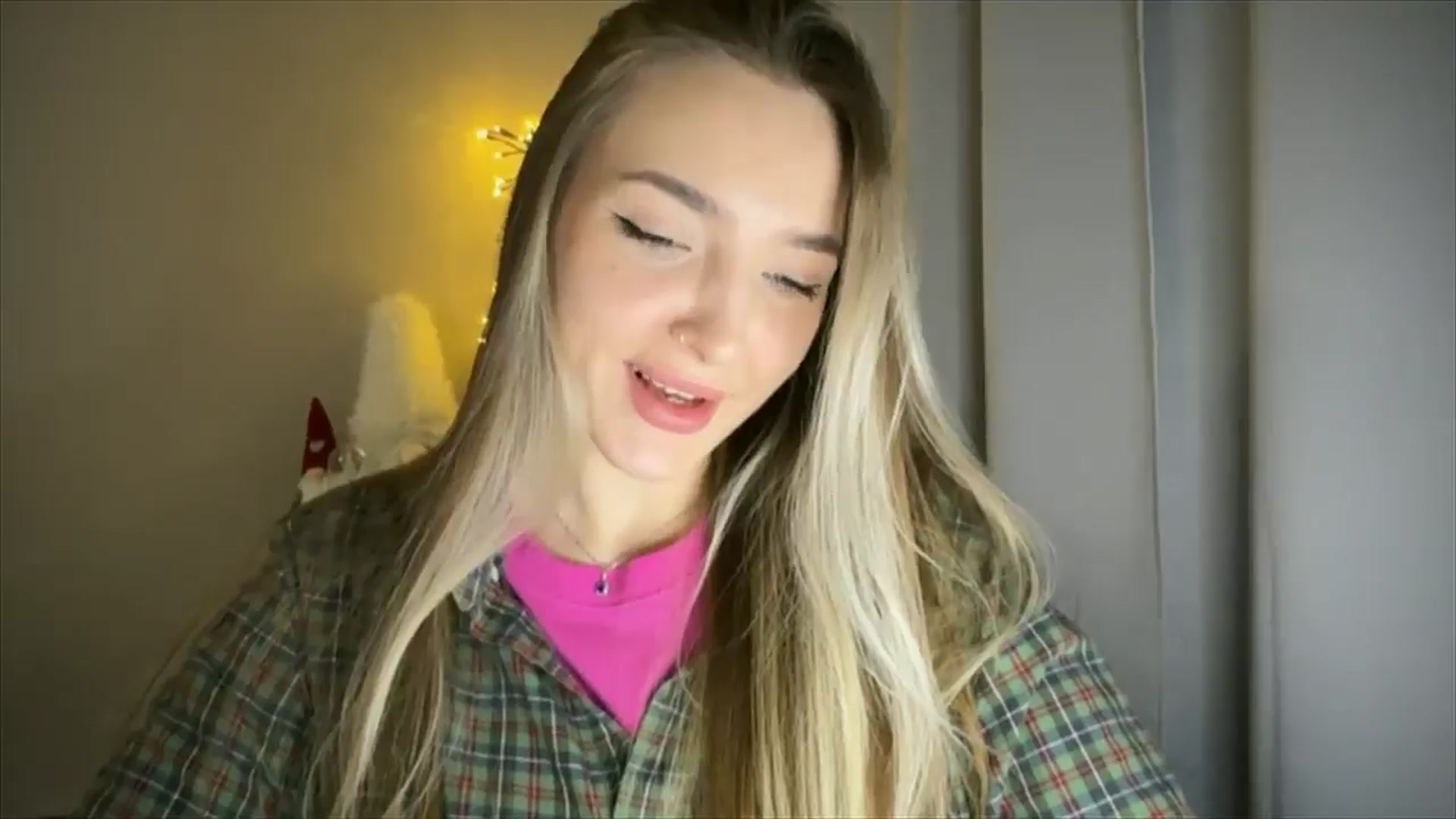Gallery image thumbnail from My_Diana's myfreecams stream on, 02/11/2025, 20:41 image 19 of 20
