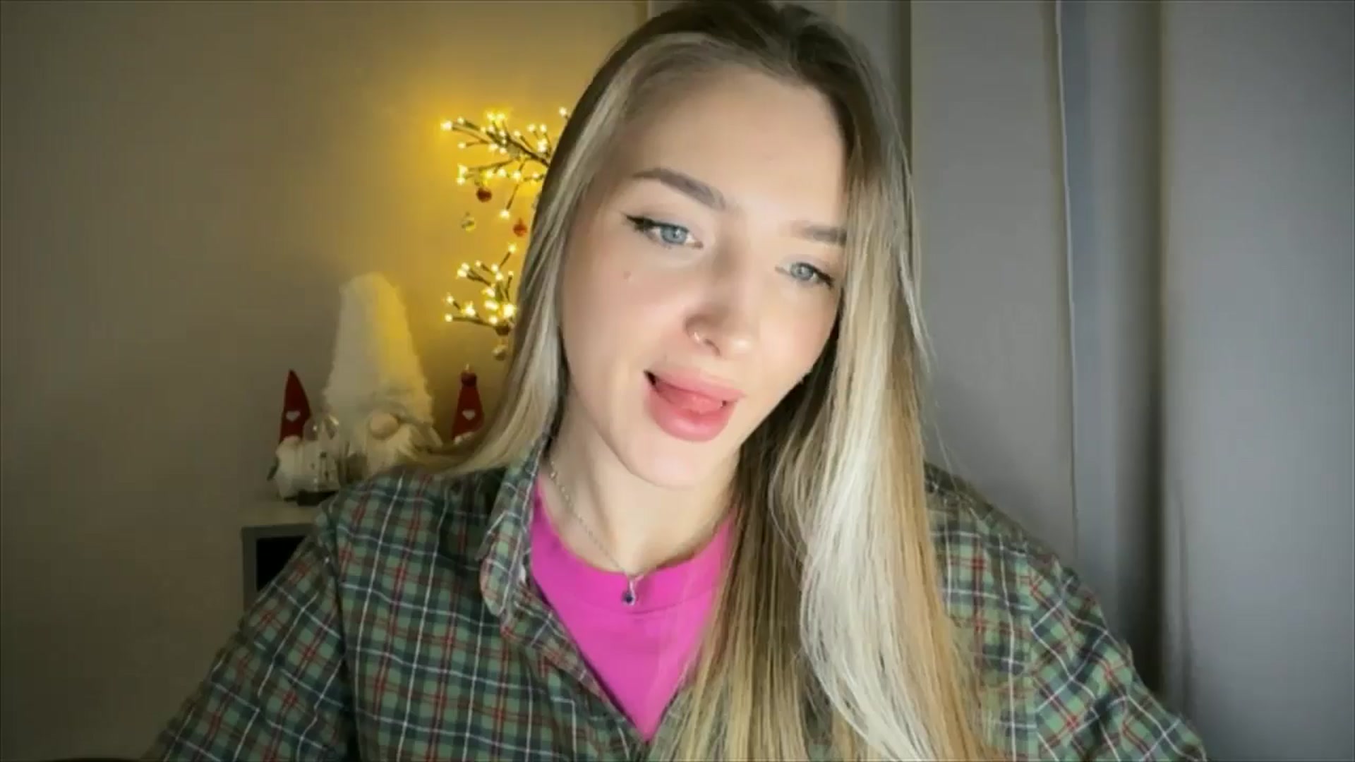 Gallery image thumbnail from My_Diana's myfreecams stream on, 02/11/2025, 20:41 image 11 of 20