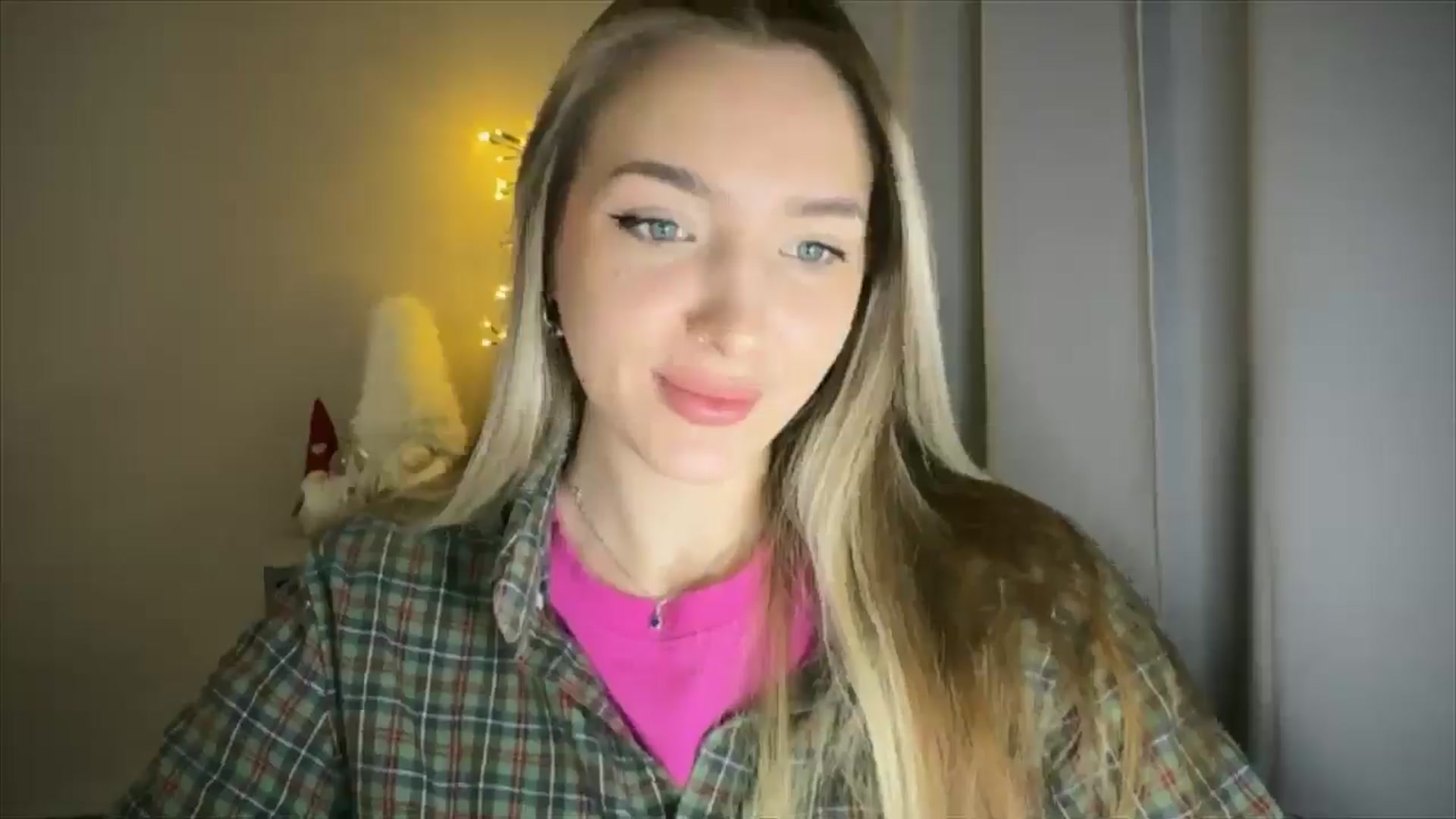 Gallery image thumbnail from My_Diana's myfreecams stream on, 02/11/2025, 20:41 image 4 of 20