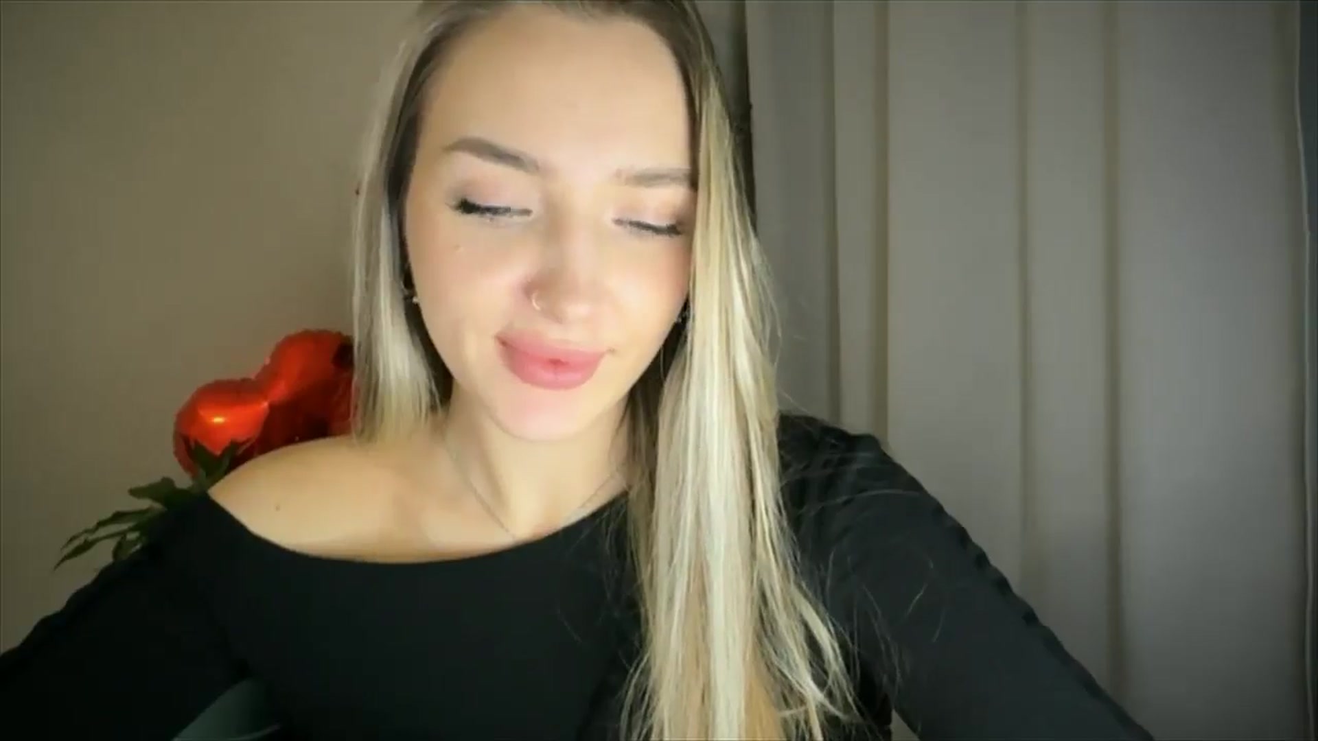 Gallery image thumbnail from My_Diana's myfreecams stream on, 02/15/2025, 23:46 image 4 of 20