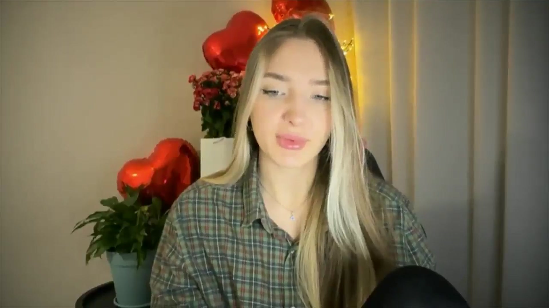 Gallery image thumbnail from My_Diana's myfreecams stream on, 02/16/2025, 16:33 image 19 of 20