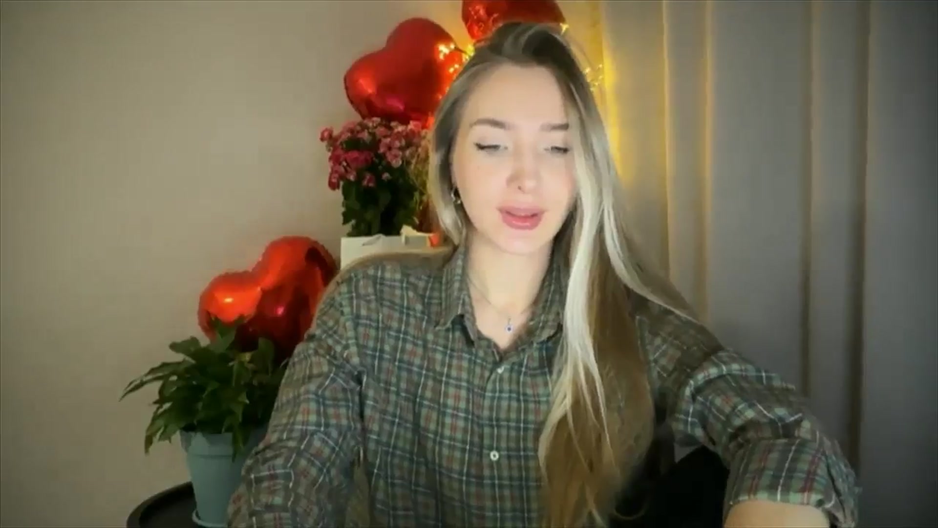 Gallery image thumbnail from My_Diana's myfreecams stream on, 02/16/2025, 16:33 image 17 of 20