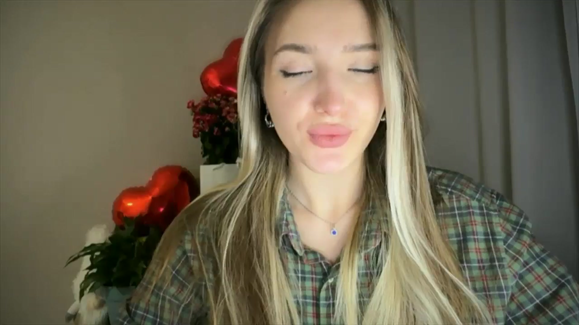 Gallery image thumbnail from My_Diana's myfreecams stream on, 02/16/2025, 22:19 image 6 of 20