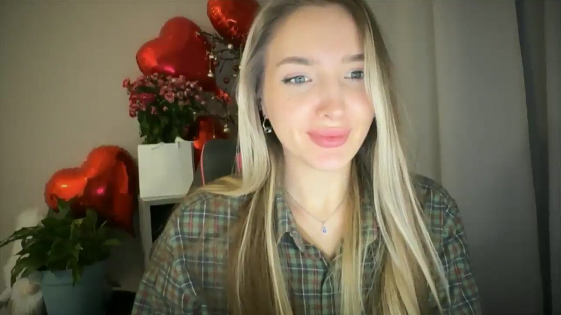 Gallery image thumbnail from My_Diana's myfreecams stream on, 02/16/2025, 23:29 image 18 of 20