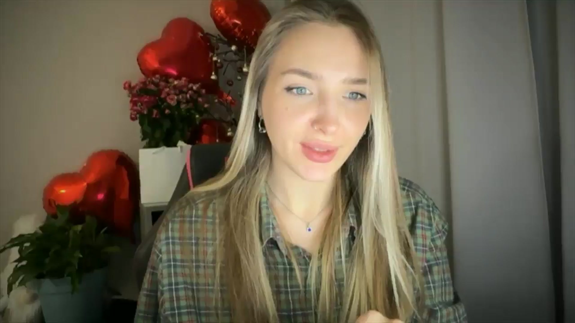 Gallery image thumbnail from My_Diana's myfreecams stream on, 02/16/2025, 23:29 image 14 of 20