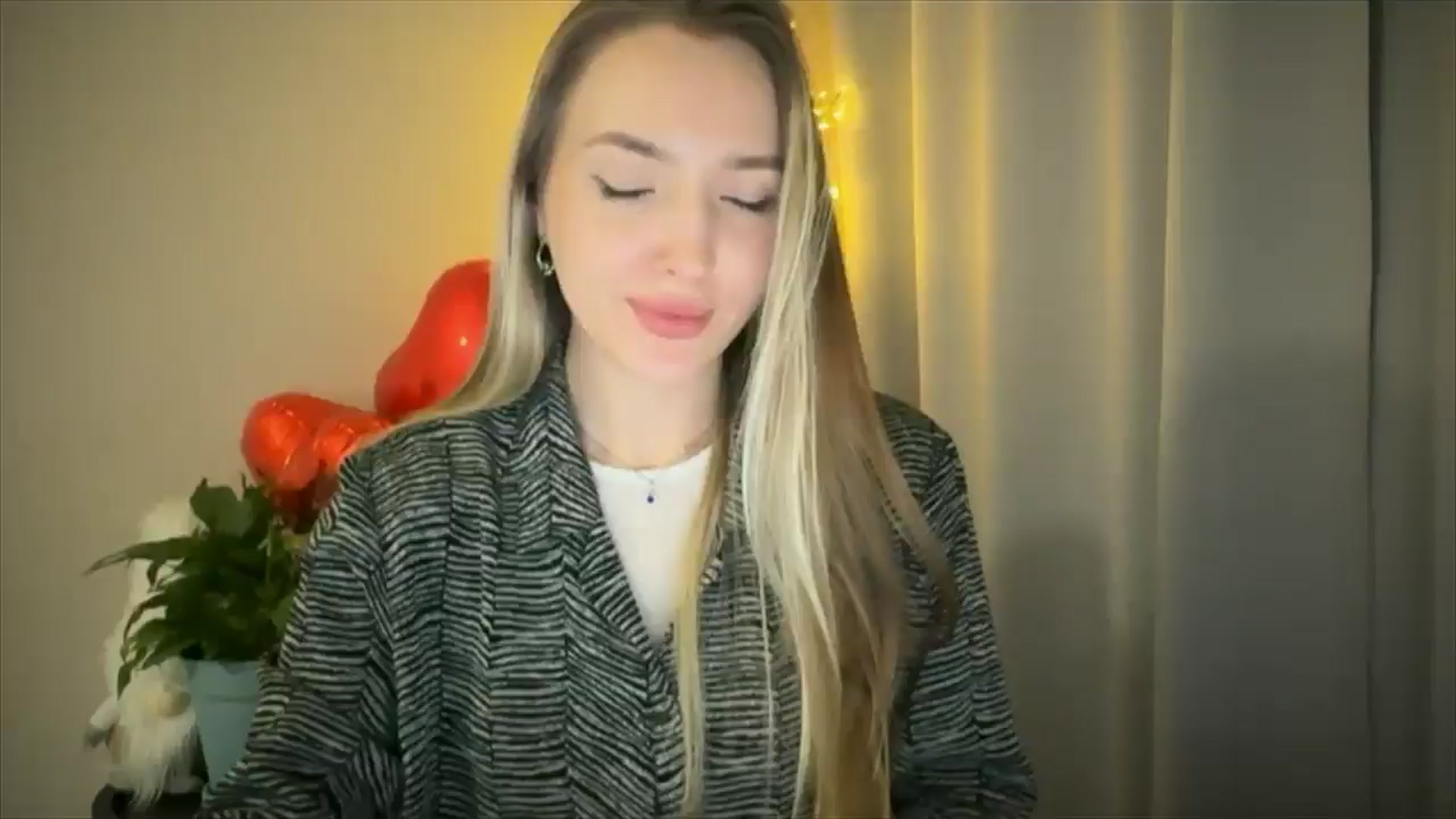 Gallery image thumbnail from My_Diana's myfreecams stream on, 02/18/2025, 21:29 image 19 of 20