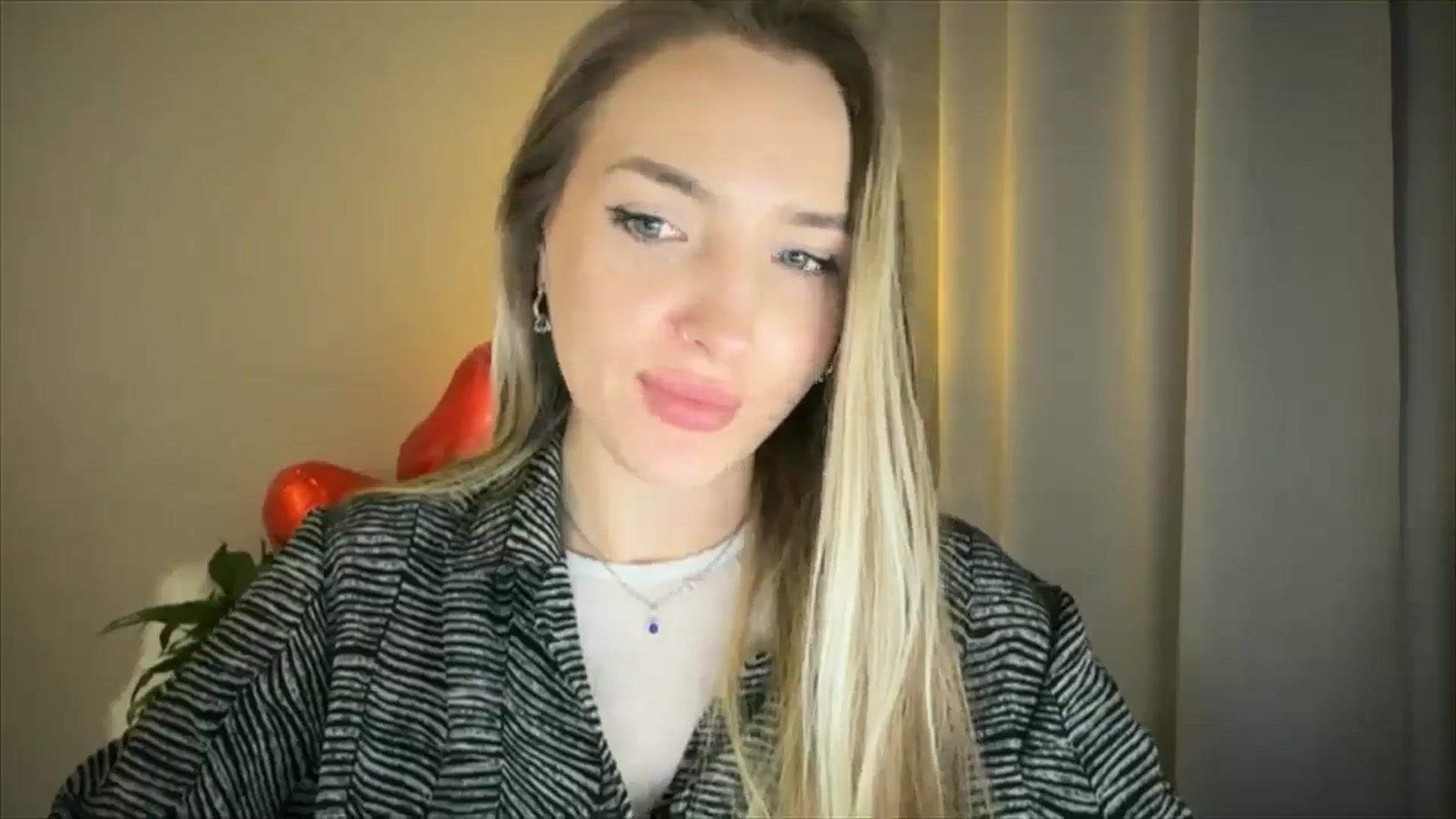 Gallery image thumbnail from My_Diana's myfreecams stream on, 02/18/2025, 21:29 image 15 of 20