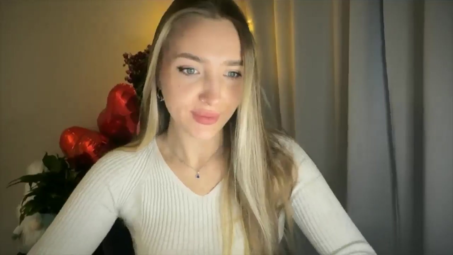 Gallery image thumbnail from My_Diana's myfreecams stream on, 02/19/2025, 15:21 image 14 of 20