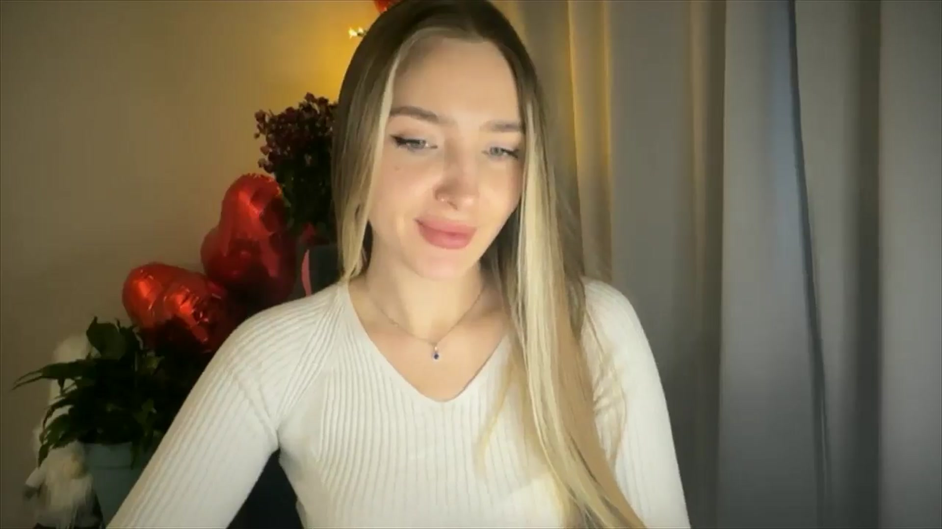 Gallery image thumbnail from My_Diana's myfreecams stream on, 02/19/2025, 15:21 image 4 of 20
