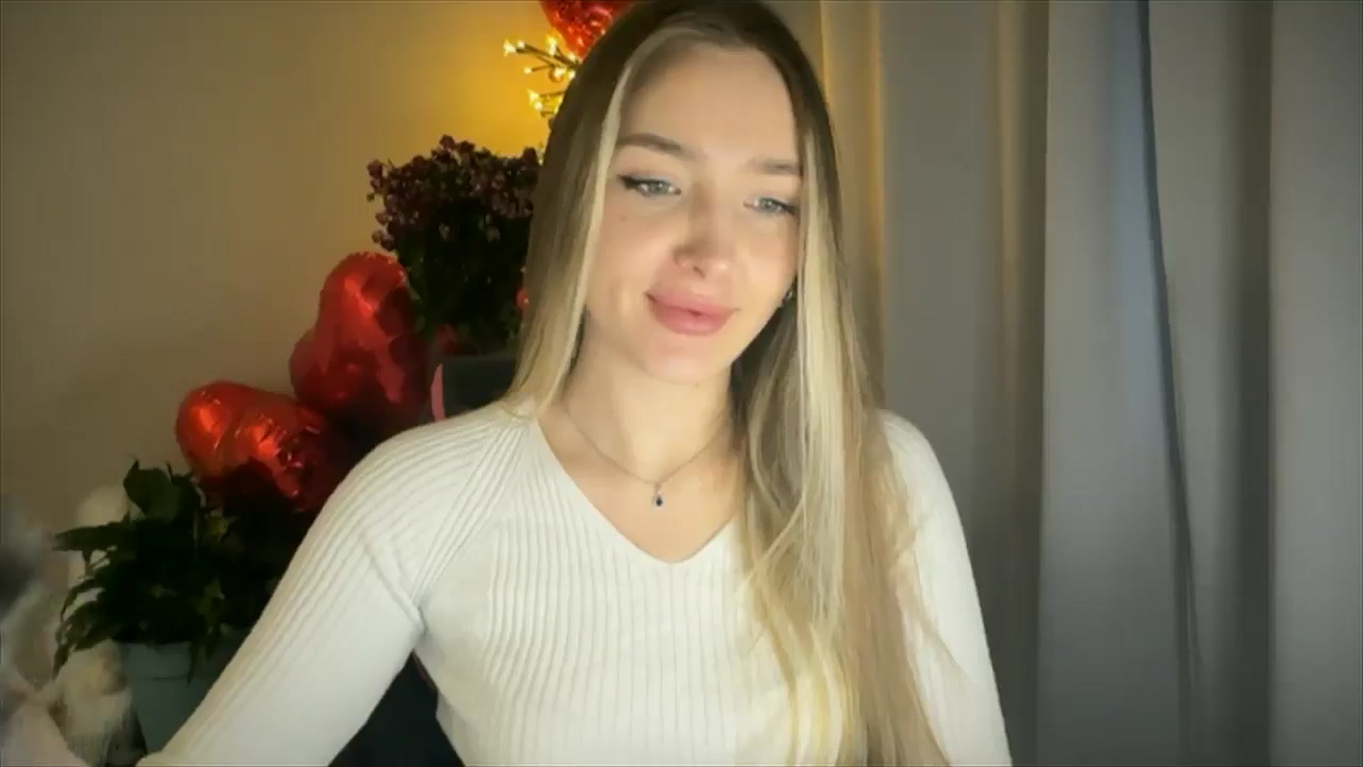 Gallery image thumbnail from My_Diana's myfreecams stream on, 02/19/2025, 15:21 image 3 of 20