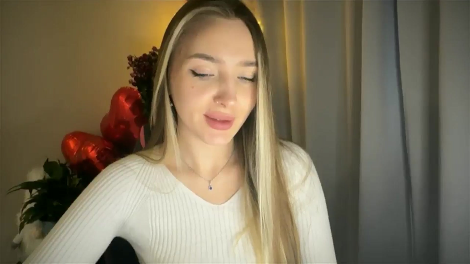 Gallery image thumbnail from My_Diana's myfreecams stream on, 02/19/2025, 15:21 image 10 of 20