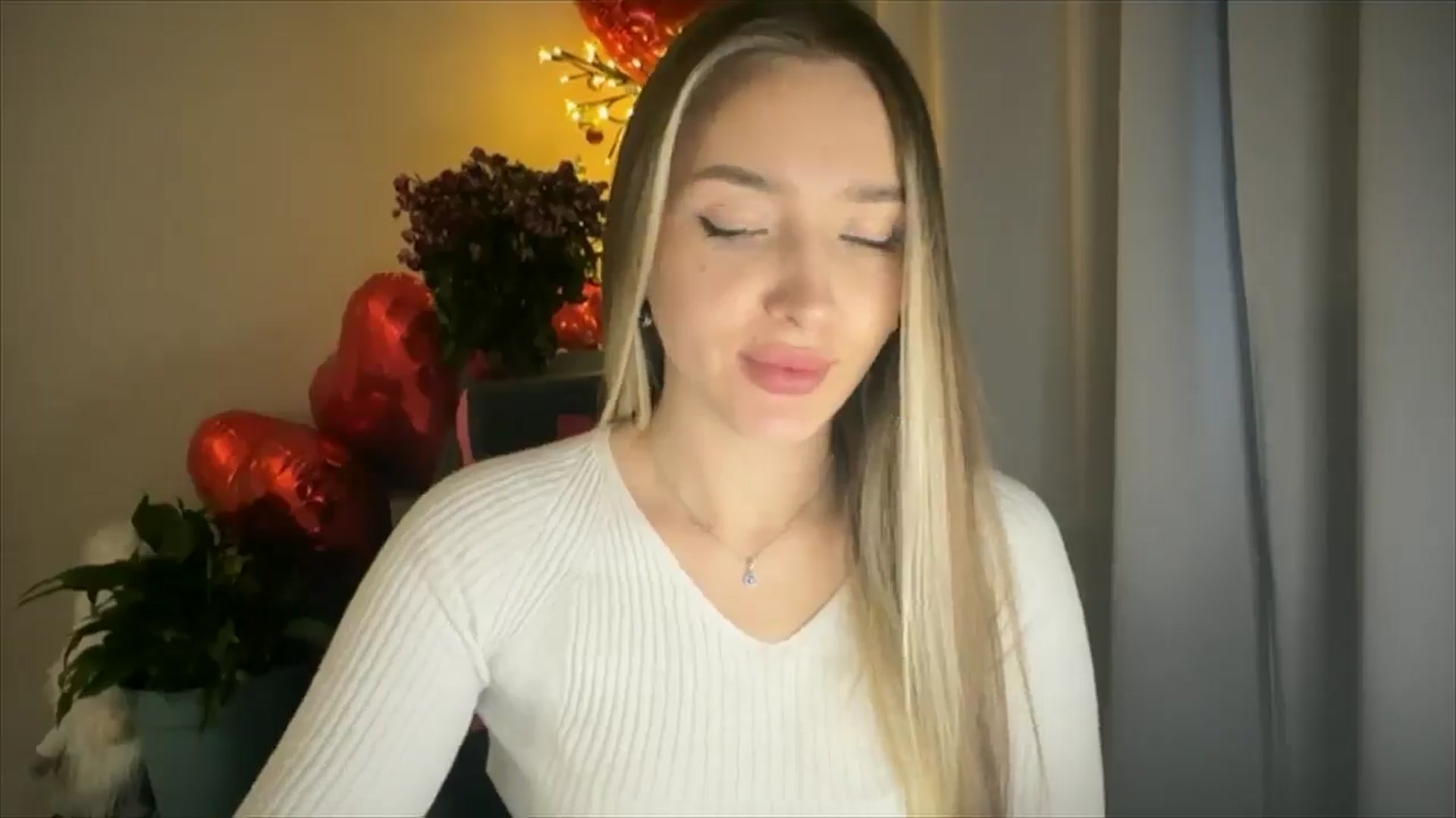 Gallery image thumbnail from My_Diana's myfreecams stream on, 02/19/2025, 15:21 image 2 of 20