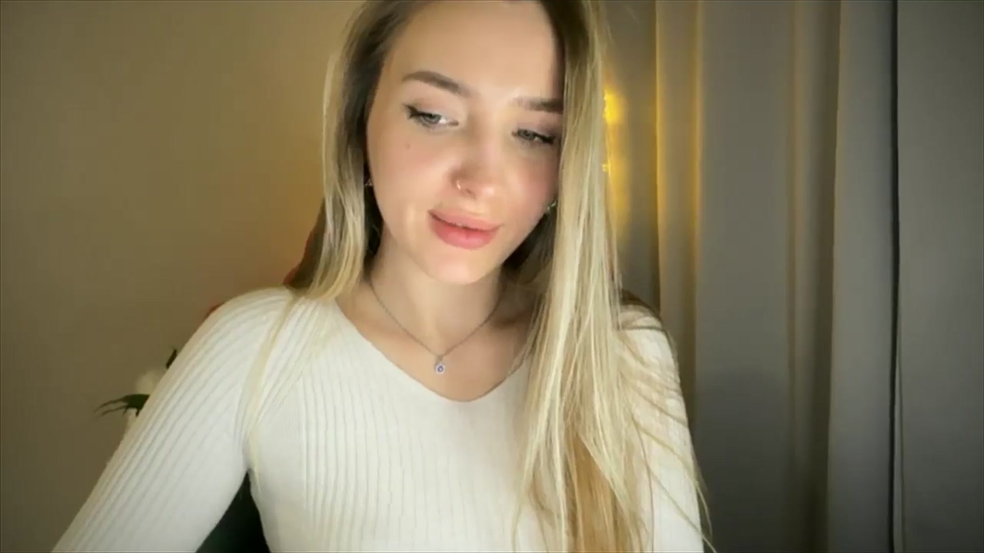 Gallery image thumbnail from My_Diana's myfreecams stream on, 02/19/2025, 22:50 image 15 of 20
