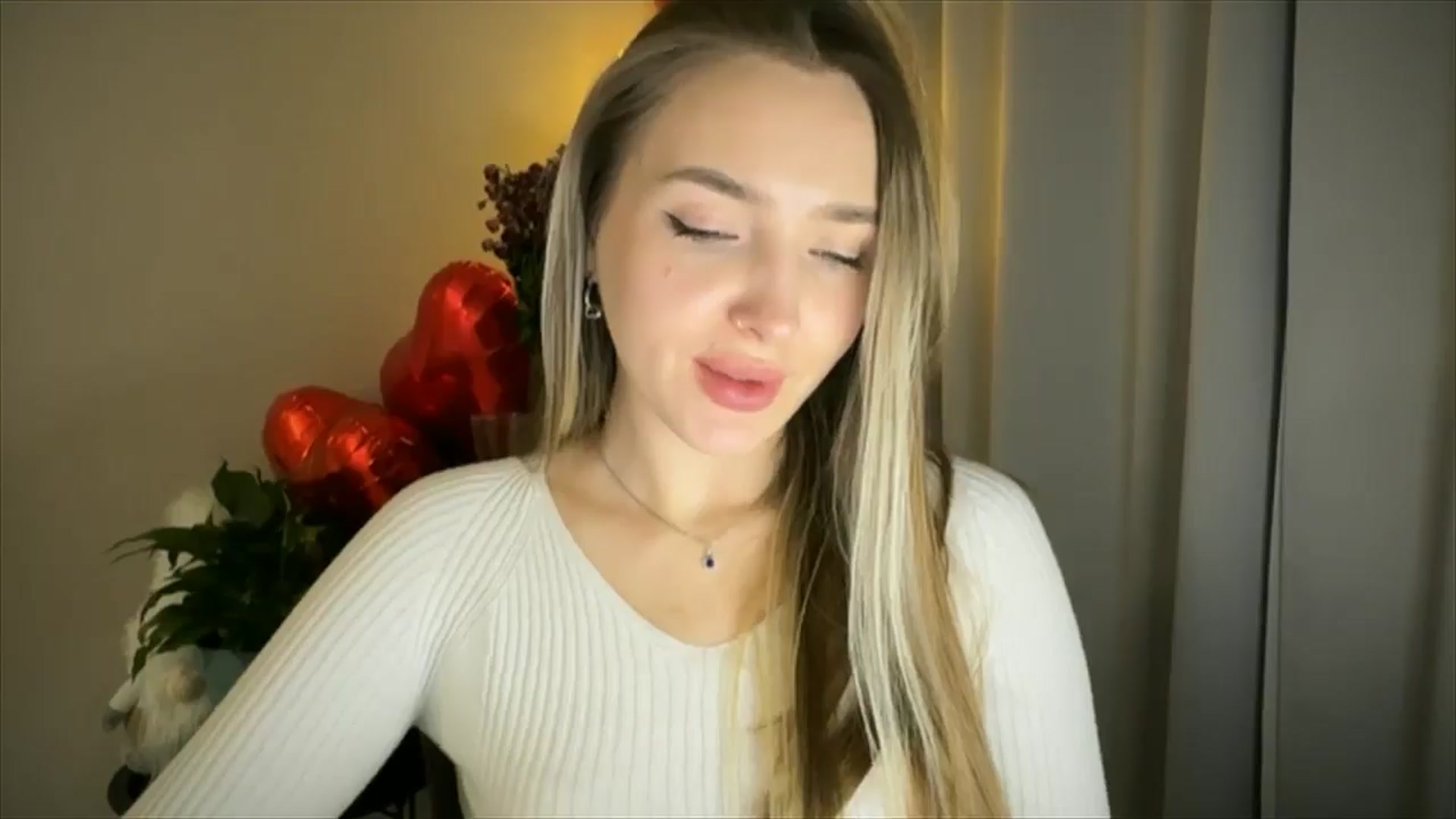 Gallery image thumbnail from My_Diana's myfreecams stream on, 02/19/2025, 22:50 image 6 of 20