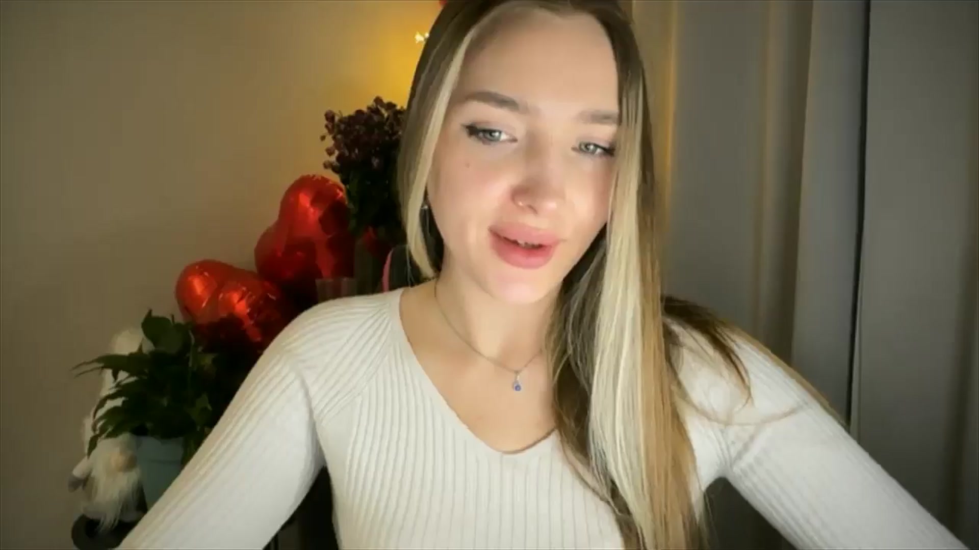 Gallery image thumbnail from My_Diana's myfreecams stream on, 02/19/2025, 22:50 image 4 of 20