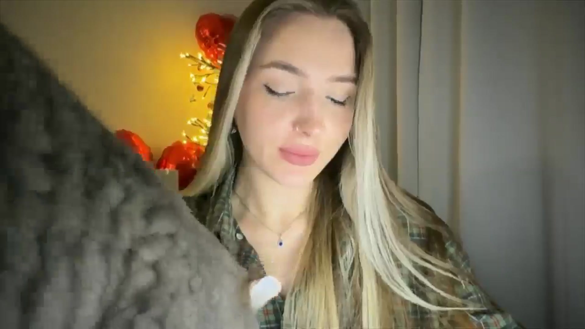 Gallery image thumbnail from My_Diana's myfreecams stream on, 02/20/2025, 21:41 image 17 of 20