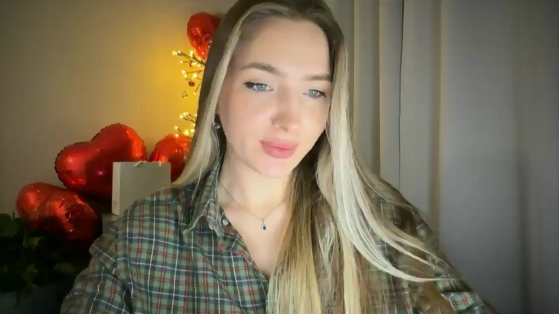 Gallery image thumbnail from My_Diana's myfreecams stream on, 02/20/2025, 21:41 image 16 of 20