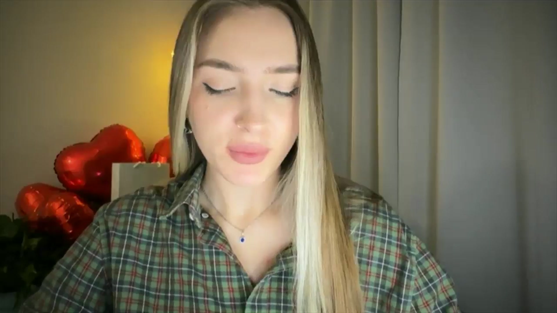 Gallery image thumbnail from My_Diana's myfreecams stream on, 02/20/2025, 21:41 image 7 of 20
