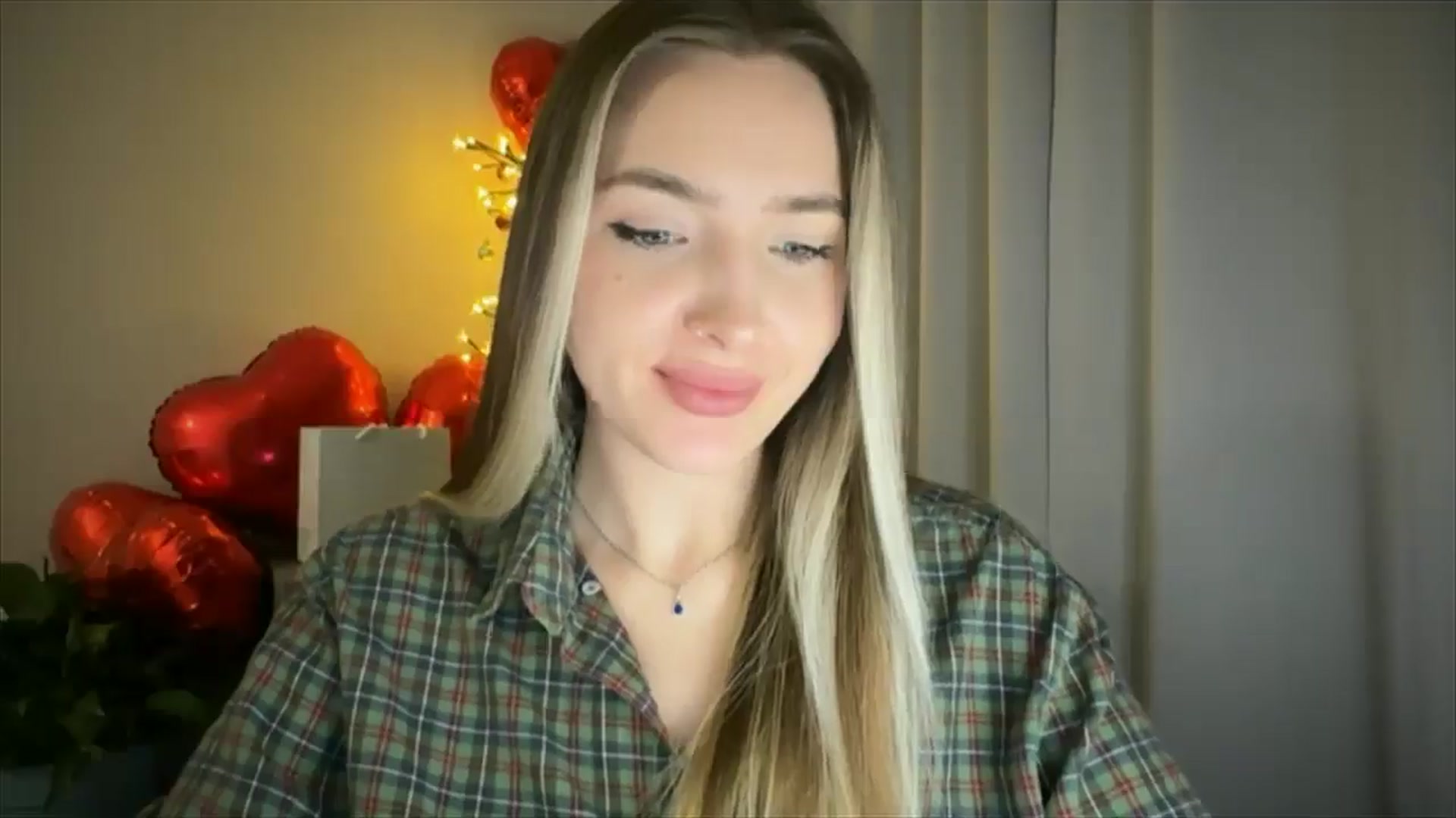 Gallery image thumbnail from My_Diana's myfreecams stream on, 02/20/2025, 22:37 image 16 of 20
